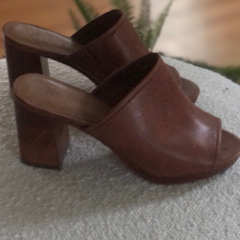 Frye Chestnut Leather Mules